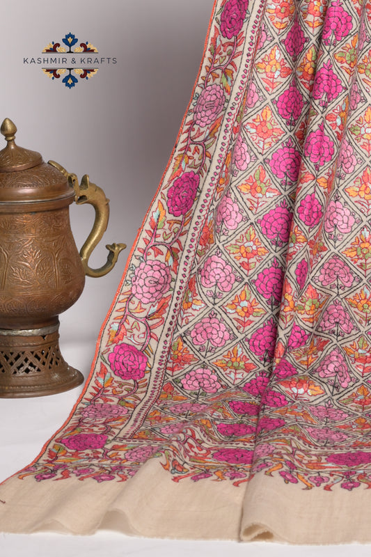 Zehba – Handwoven Papier-Mâché & Sozni Pashmina in Vibrant Rose Mosaic on Soft Beige