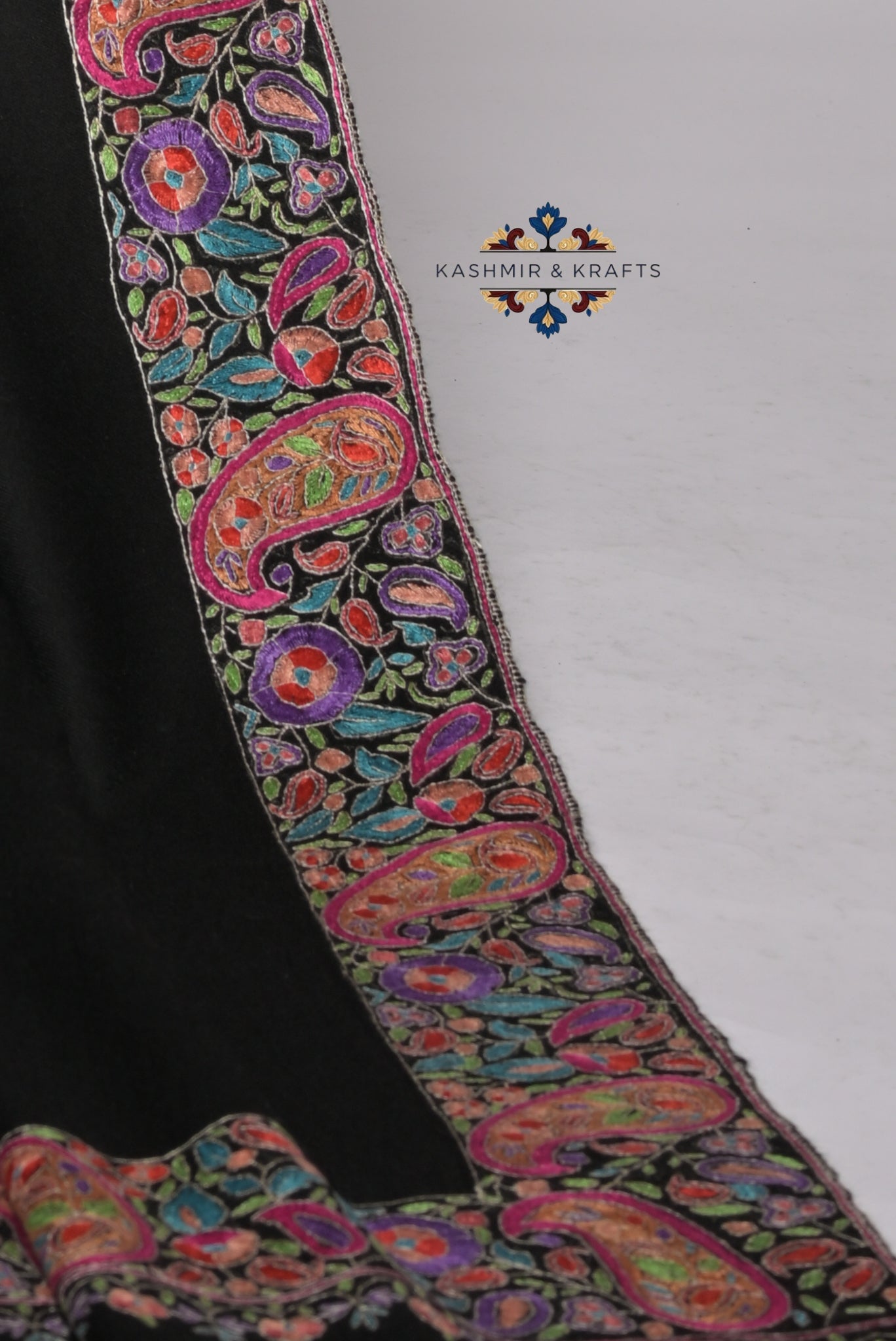 Zeb-un-Nisa – Noir Pashmina with Hand-Embroidered Papier-Mâché Borders