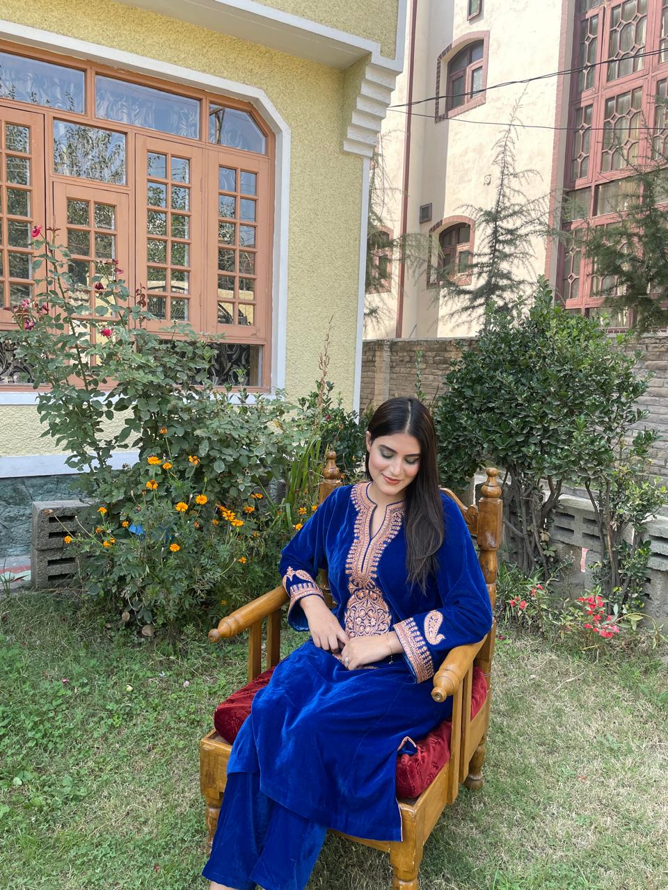 Royal Sapphire Kashmiri Velvet Pheran Set – Hand-Embroidered Tilla Elegance
